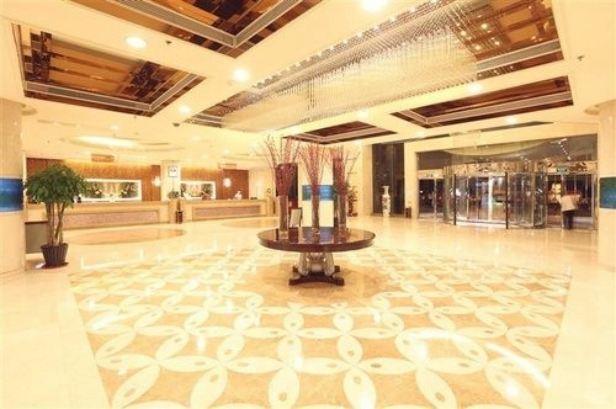 Qingdao Kuaitong International Hotel Buitenkant foto